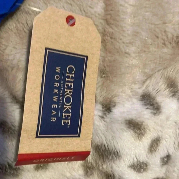 NWT Cherokee Scrub Top - Picture 5 of 5